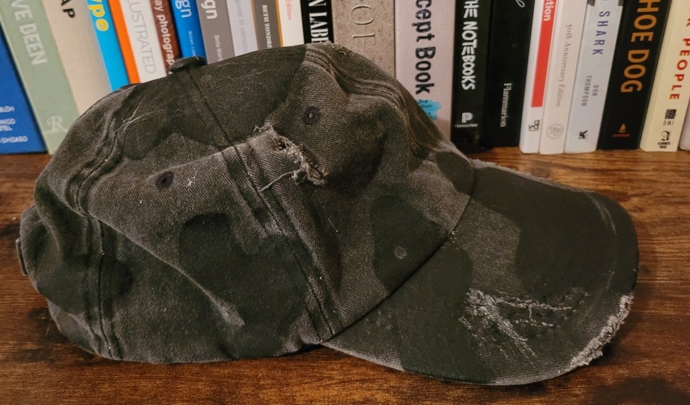Painted caps, Detail