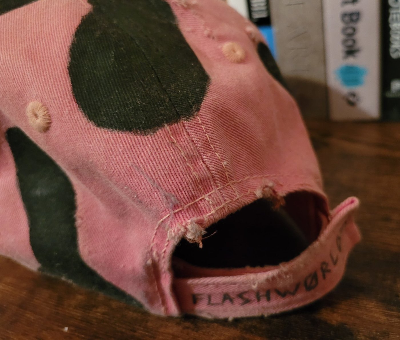 Painted caps, Detail